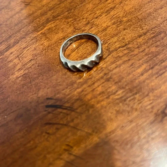 Sterling Silver 925 Ladies Banded Silver Swirl Ring Size 6.5 - Picture 5 of 8